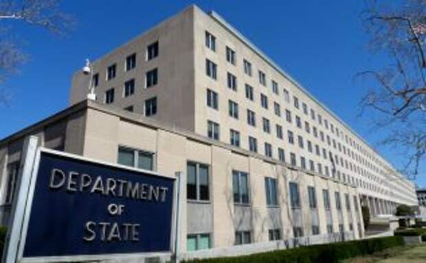 Госдеп рекомендовал дипломатам покинуть Украину