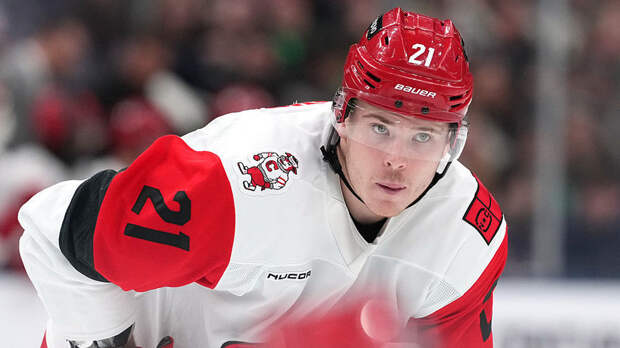 Передача Никишина принесла «Каролине» победу над «Айлендерс»