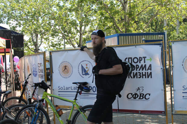 Тысячная велоколонна прокатилась по центру Севастополя 17