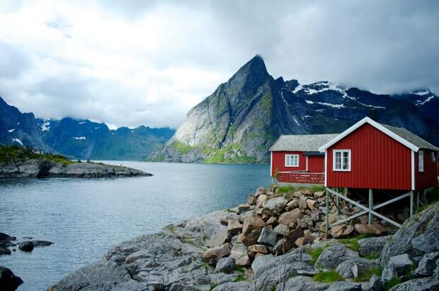 В Норвегии появилась "летающая" лестница для любителей экстремальных видов спорта