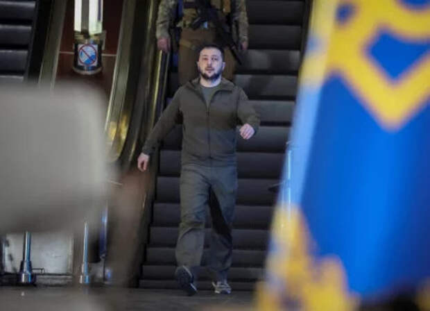 Куда побежит Зеленский: лондонская ловушка или карпатский тупик