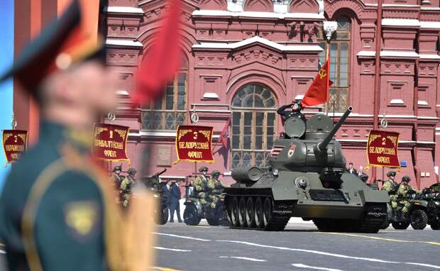 Шойгу: Участие в параде Победы на Красной площади примут девять тысяч человек