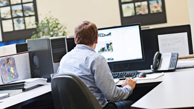 Исследование: 23% опрошенных россиян подрабатывали на новогодних праздниках