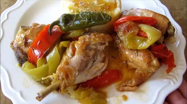 Вкусный обед в итальянском стиле: курица с овощами в белом вине
