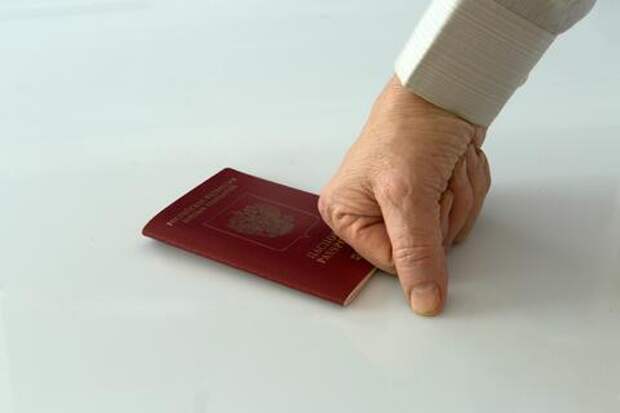 По закону: как выселить из квартиры прописанного в ней родственника