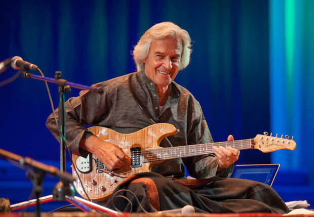 Джон Маклафлин (John McLaughlin)
