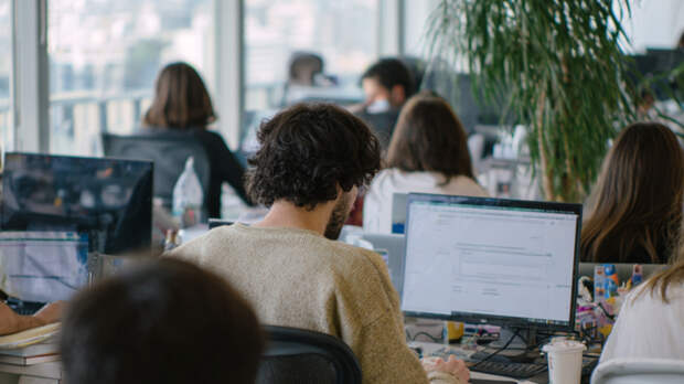 Россиянам рассказали о шестидневных рабочих неделях в 2026 году