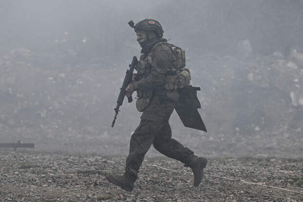 Боец Росгвардии Макеев: ВС РФ успешно выполняют задачи на всех направлениях СВО