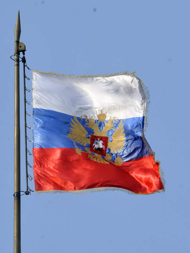 "Не должен развеваться где-либо": Порошенко призвал запретить российский флаг