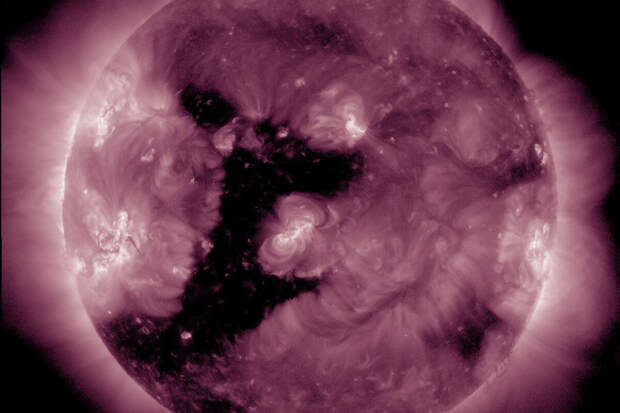 ИКИ РАН: влияние корональной дыры на Землю будет слабым
