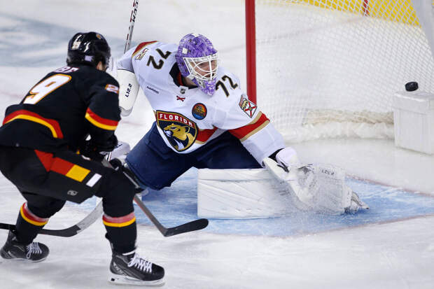 Вратарь Бобровский о драке с Недельковичем: я захотел вмешаться в ситуацию