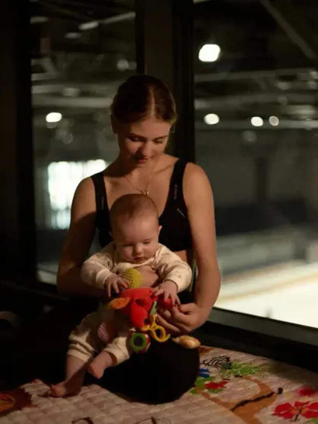 Александра Трусова с сыном