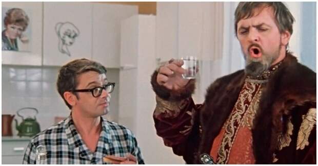 Почему водку принято пить именно залпом