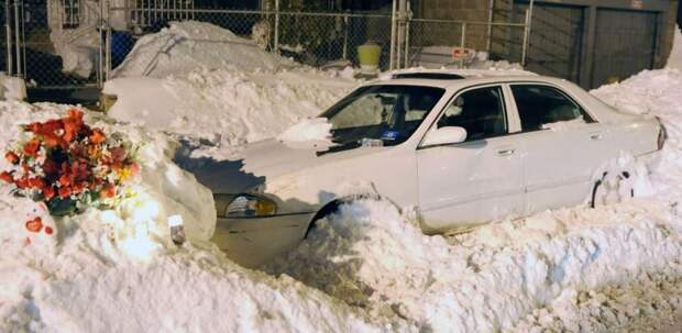 Мама и двое детей умерли в машине, пока отец чистил снег...