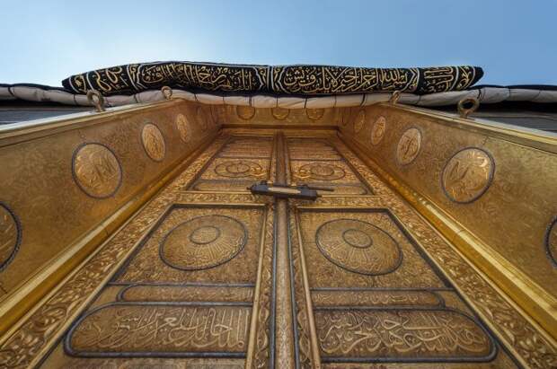 Что находится внутри святыни ислама Каабы? 
