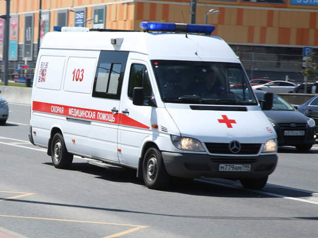 Три женщины пострадали в двойном ДТП с каршеринговой машиной