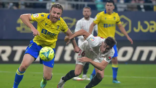 «Севилья» переиграла с минимальным счётом «Кадис» в матче Примеры