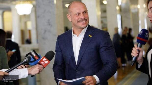 Интернет-пользователи из России высмеяли Киву за слова о Порошенко Интернет-пользователи из России высмеяли Киву за слова о Порошенко