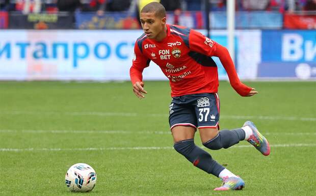 Агент Энрике Кармо провел воспитательную беседу с футболистом ЦСКА: «Удалось до него донести»