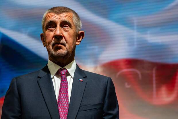 Премьер Чехии закрыл вопрос о поставках Украине самолетов