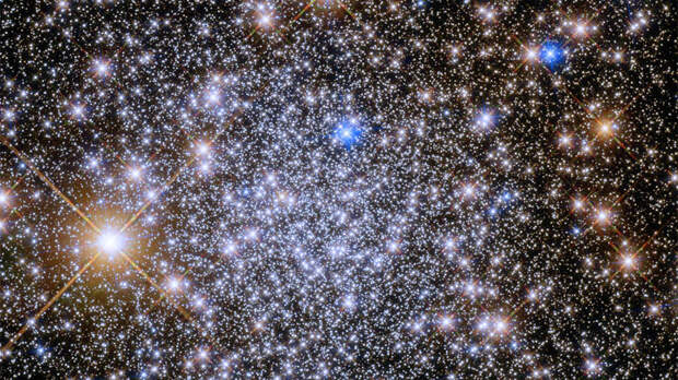 Телескоп Hubble сфотографировал звездное скопление, которому может быть 12 миллиардов лет