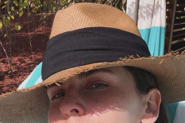 Актриса Лиза Моряк снялась без макияжа в Дубае