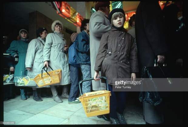 Вот это фото сделано в предновогодние дни в позднем СССР, в 1990 году: СССР, новый год, праздник