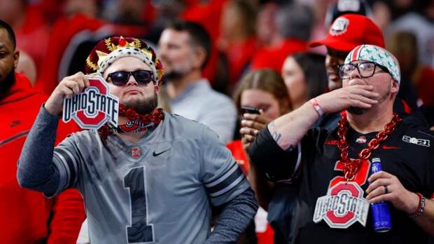 Ohio State fans celebrate at the Peach Bowl.