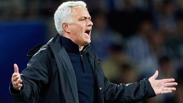 Моуринью объяснил свое удаление в матче с «Порту»: «Меня назвали предателем 50 раз»