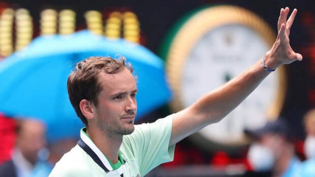 Россиянин Даниил Медведев вышел в полуфинал Australian Open