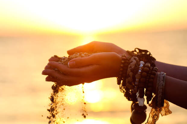 Картинки по запросу gratitude is the channel to attract more abundance