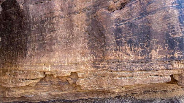 В Южном Синае обнаружено огромное скальное убежище с древними рисунками