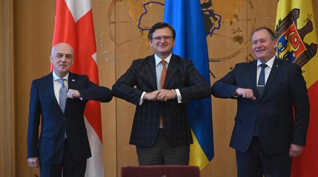 США объединяют Украину, Грузию и Молдавию в антироссийский союз