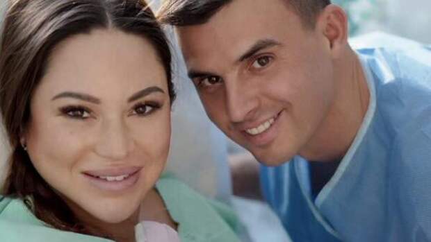 Туриченко рассказал, как чуть не сорвал выписку жены с сыном из роддома — без одежды и денег