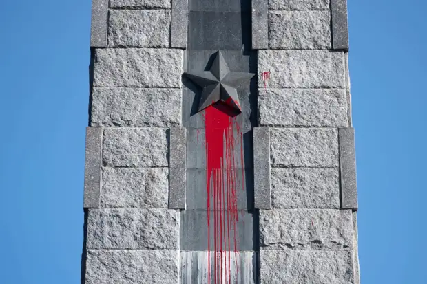 РВИО: В Литве осквернили памятник советским воинам