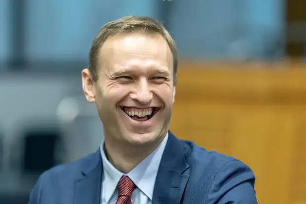 Блогер-уголовник Алексей Навальный не будет менять российскую систему власти, если вдруг до нее дорвется...