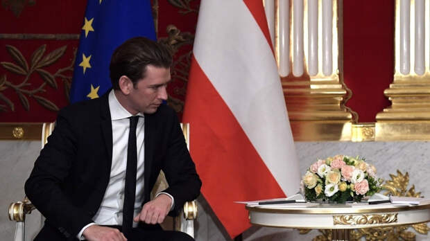 Канцлер Австрии заявил, что НАТО не должен оказывать давление на страны бывшего СССР