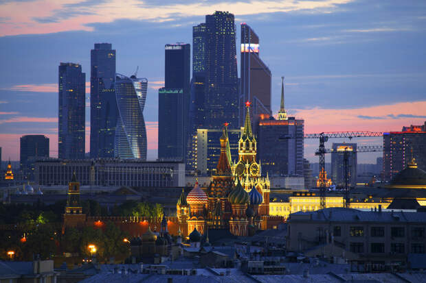 В центре Москвы перекрыли проезд для транспорта