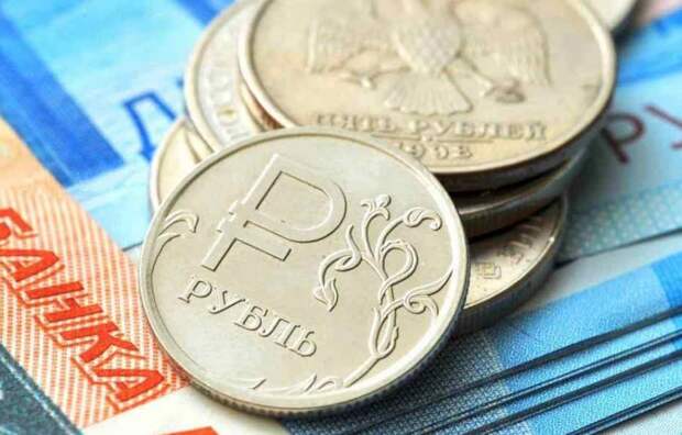 Реальные зарплаты в РФ в июне выросли на 10,5%