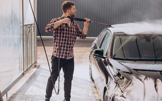 Почему дешевая зимняя мойка авто уничтожает краску быстрее коррозии