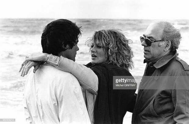 Ален Делон, Далила Ди Лаззаро и Жак Дере на съемочной площадке фильма "Троих надо убрать", 1980 год актеры, кино, роли, съемки