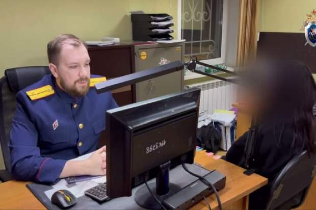 Сопровождавшая подростка из Красноярска 18-летняя девушка участвовала в хищении денег у его отца