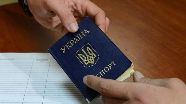 В США мужчинам с двойным гражданством порекомендовали не ездить на Украину
