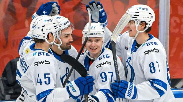 Московское «Динамо» на выезде обыграло СКА и обеспечило себе выход в плей-офф Кубка Гагарина