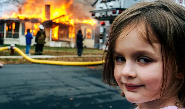 Потушите огонь Пиво пенится, почти как огнетушитель и жидкое, совсем как вода. Так что, нет абсолютно никаких ограничений для тушения пивом пожаров. Ну, кроме вашей жадности конечно.