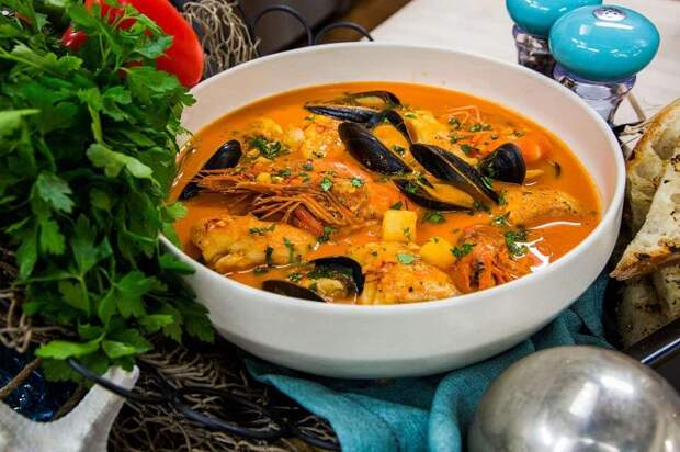 Французский суп готовится из 20 видов рыбы. / Фото: recipe-catalog.ru