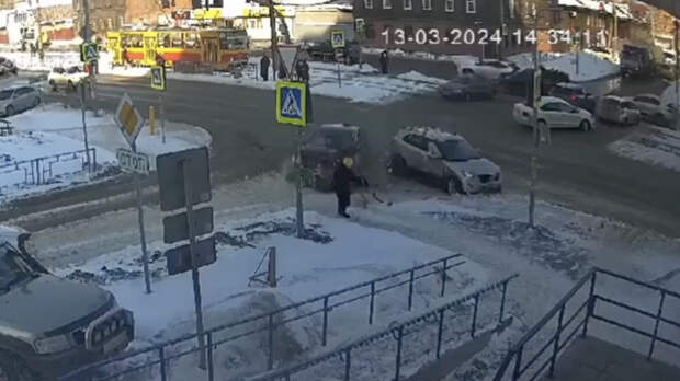 Две автомобилистки пострадали в ДТП на проспекте Красноармейском в Барнауле