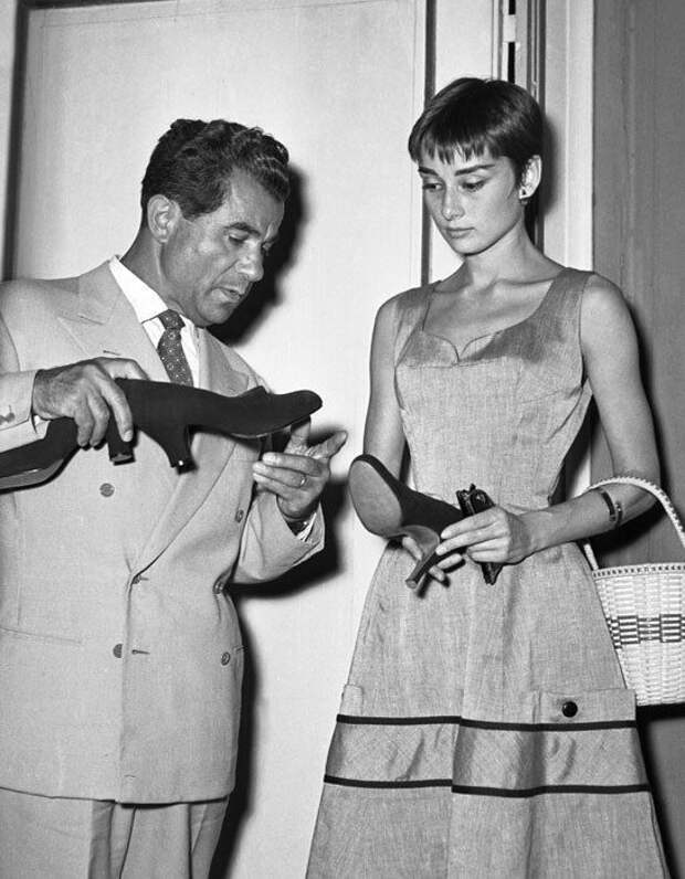 Audrey Hepburn and Salvatore Ferragamo, 1954. Photo Â© Banca Dati dellâArchivio Foto Locchi, Florence