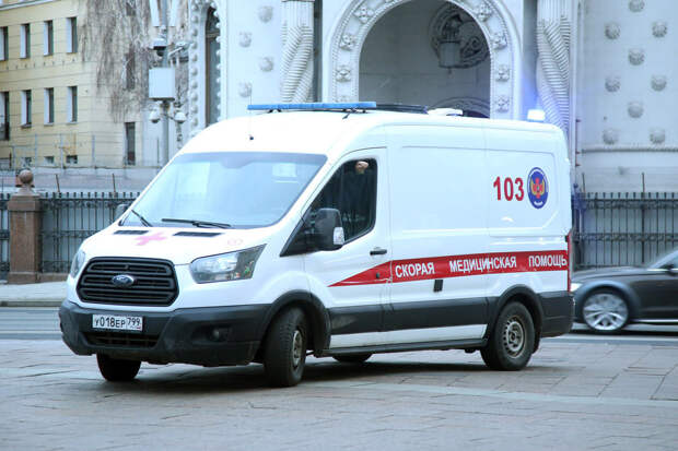 Женщина едва выпрыгнула из такси на МКАД из-за панической атаки