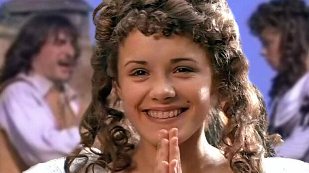 Елена Цыплакова в фильме «Д'Артаньян и три мушкетера». Елена Цыплакова в фильме «Д'Артаньян и три мушкетера».